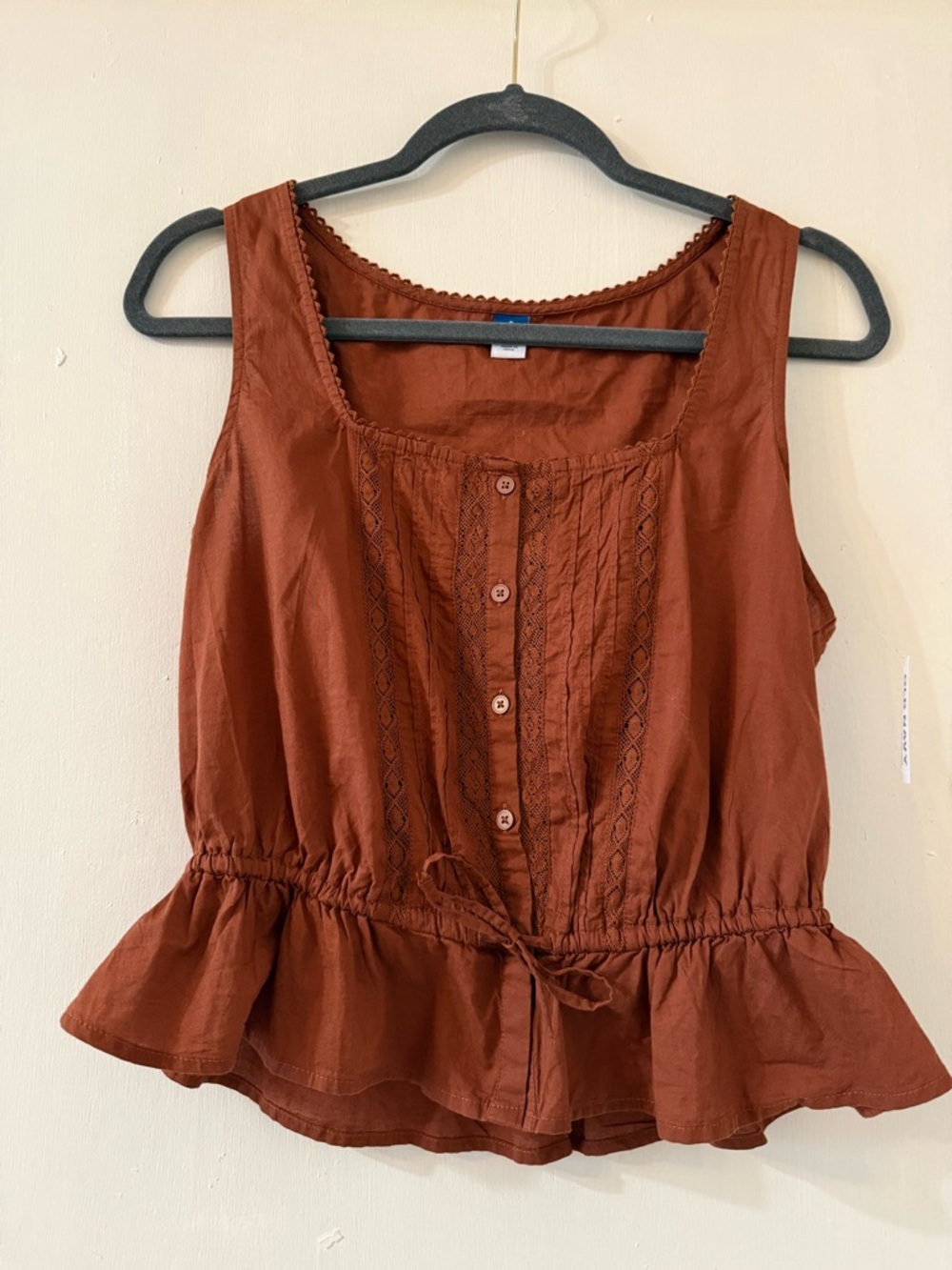 Old Navy Women’s Rust Sleeveless Button Front Peplum Top NWT